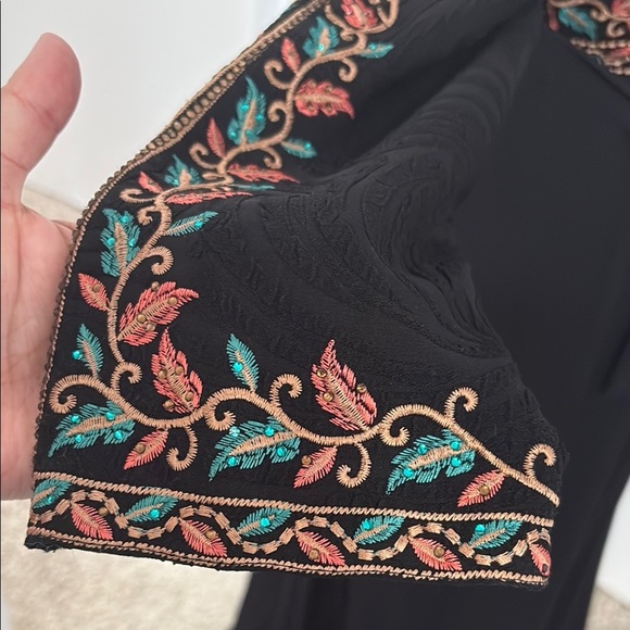 Abaya Floral Embroidered Long Sleeve Dress - Picture 8 of 13